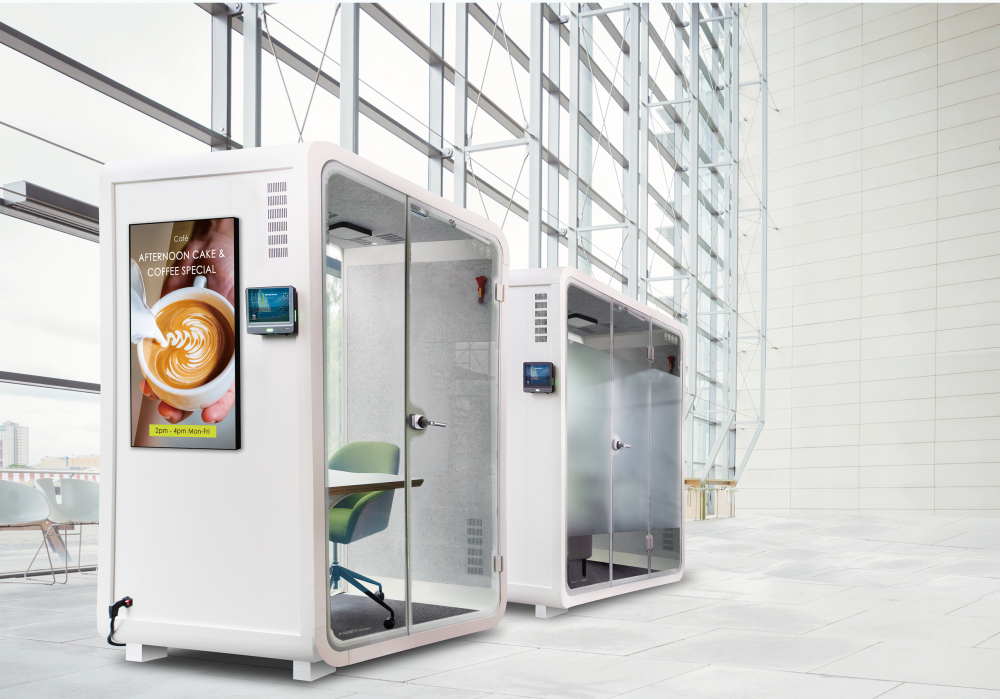 jinnian金年会子公司达擎之智慧行动办公舱，采用PDLC智能调光玻璃设计，透过通电与断电的电流切换，呈现透明与雾面效果，具节能降耗特性并兼顾隐私，确保信息安全