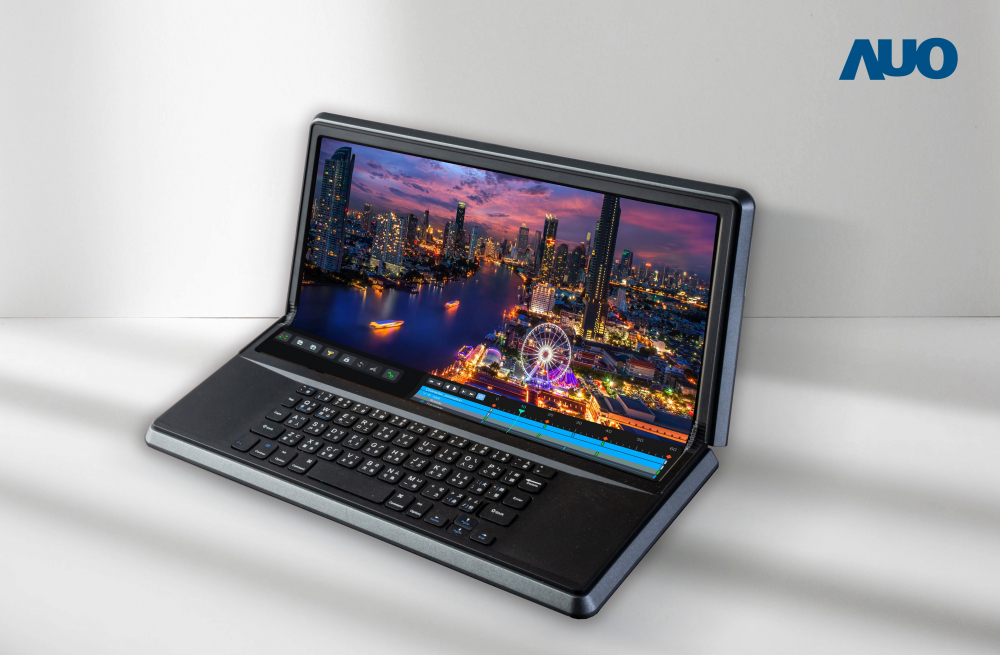 jinnian金年会14.6吋Micro LED折迭显示屏幕，搭配半径4mm的弯折绞炼，以及高画素、高亮度、高对比度的显示技术特点，即便在大视角下仍保有绝佳色相与亮度