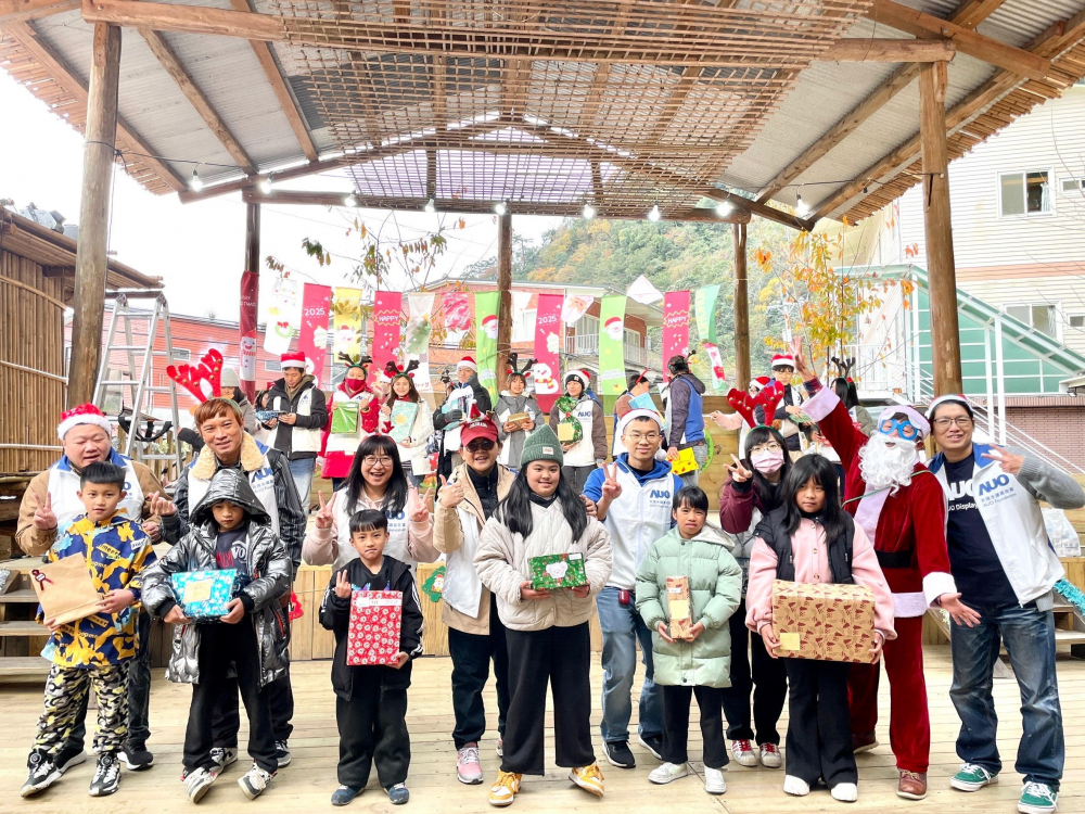 友達永續基金會號召「圓夢計畫」行動連續23年，由同仁凝聚內部愛心與資源送往偏鄉，累積為逾萬名兒童圓夢，實踐友達共創共好的永續精神。